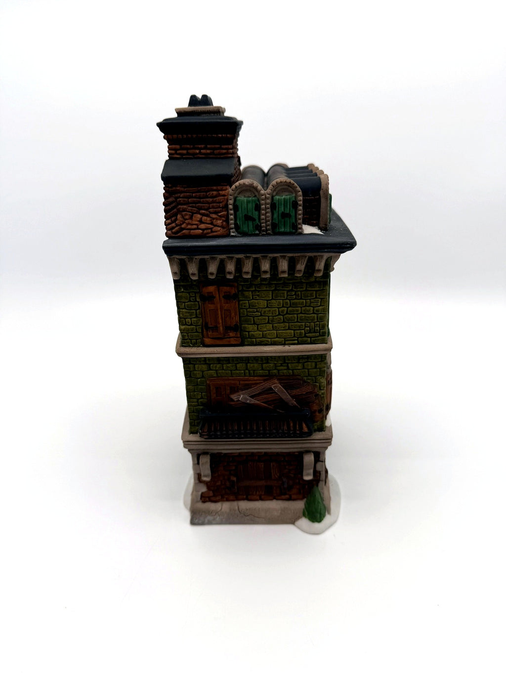 The Flat of Ebenezer Scrooge, side view with boarded balcony (enhanced)