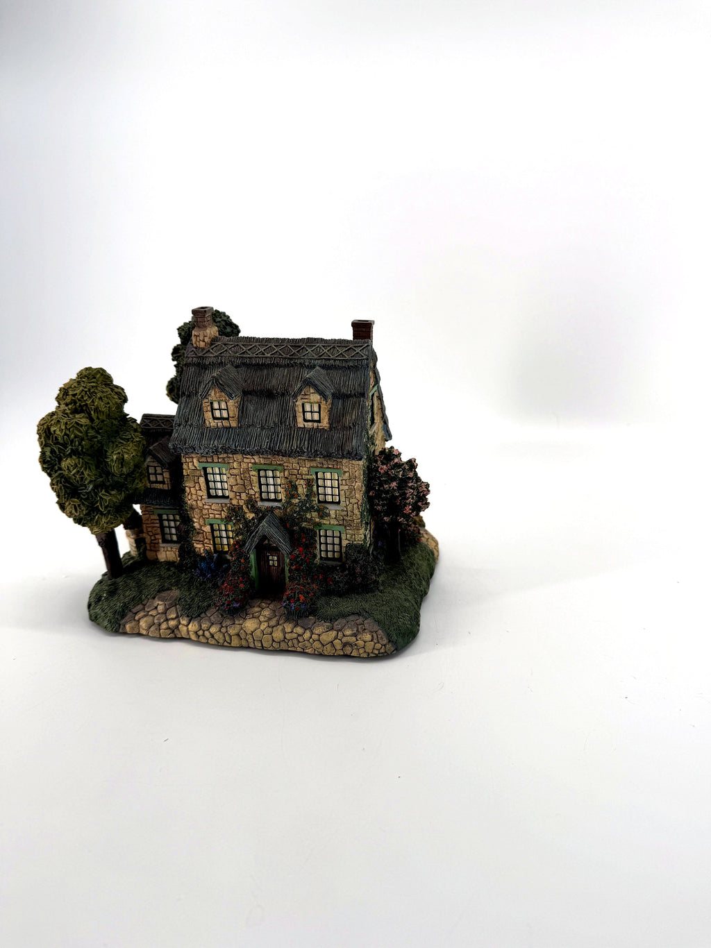 Stonebrooke Inn - front-left three-quarter view