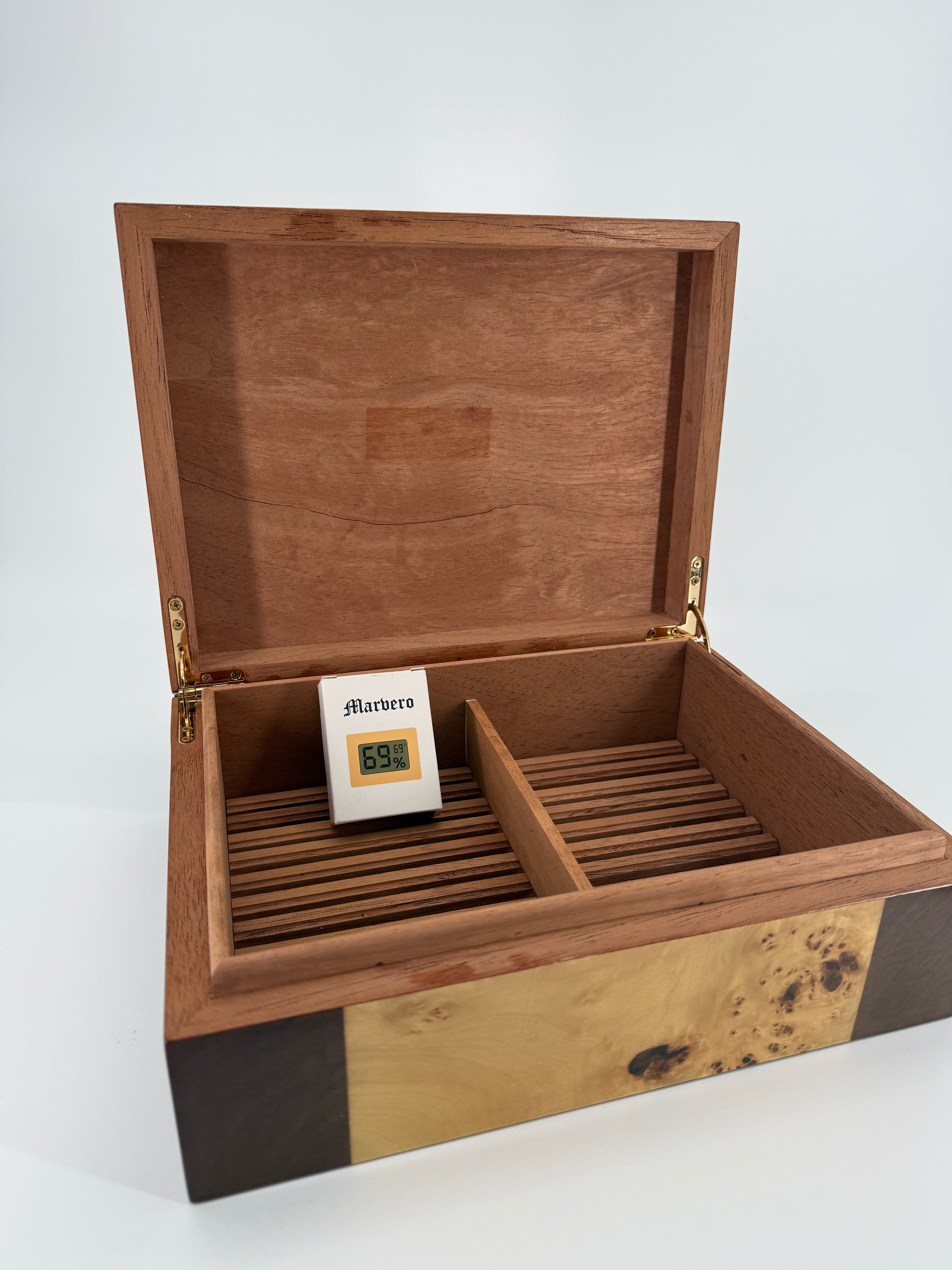 High-Gloss Wood Desktop Cigar Humidor – 11.5" – Distinctive Figured Finish