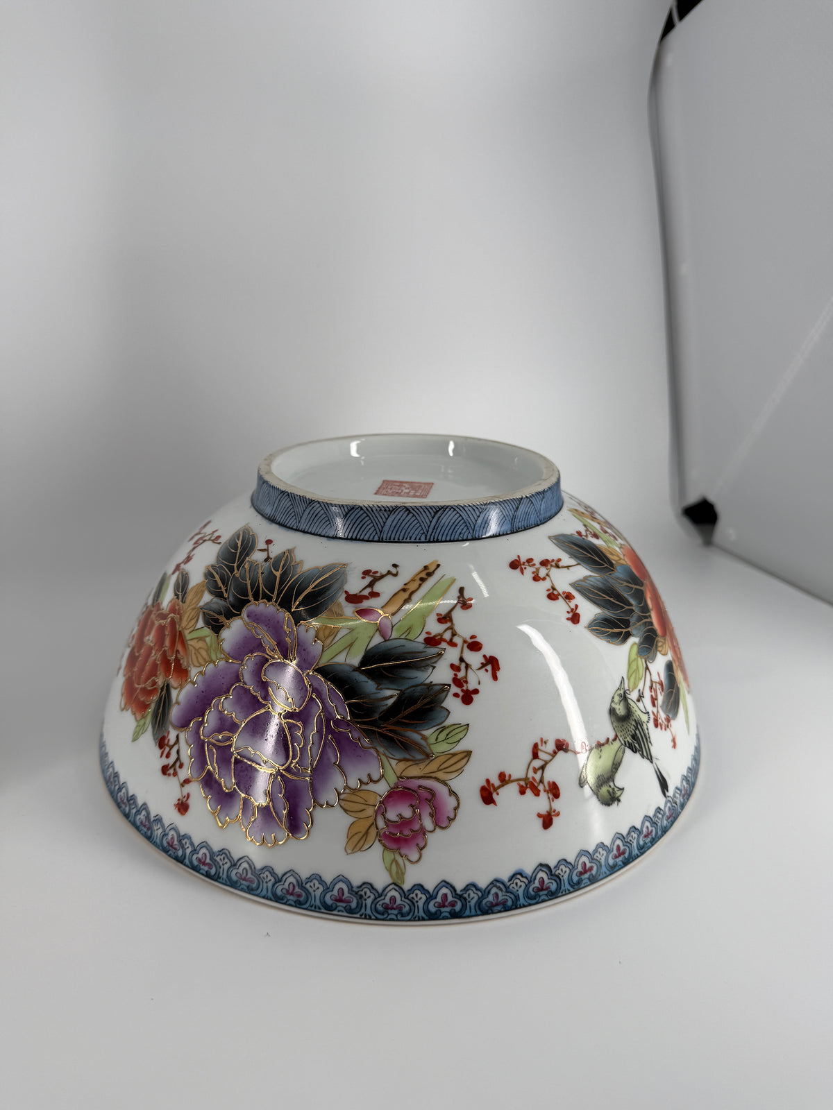 Chinese Porcelain Vase & Bowl Set – Gilt Peony Décor