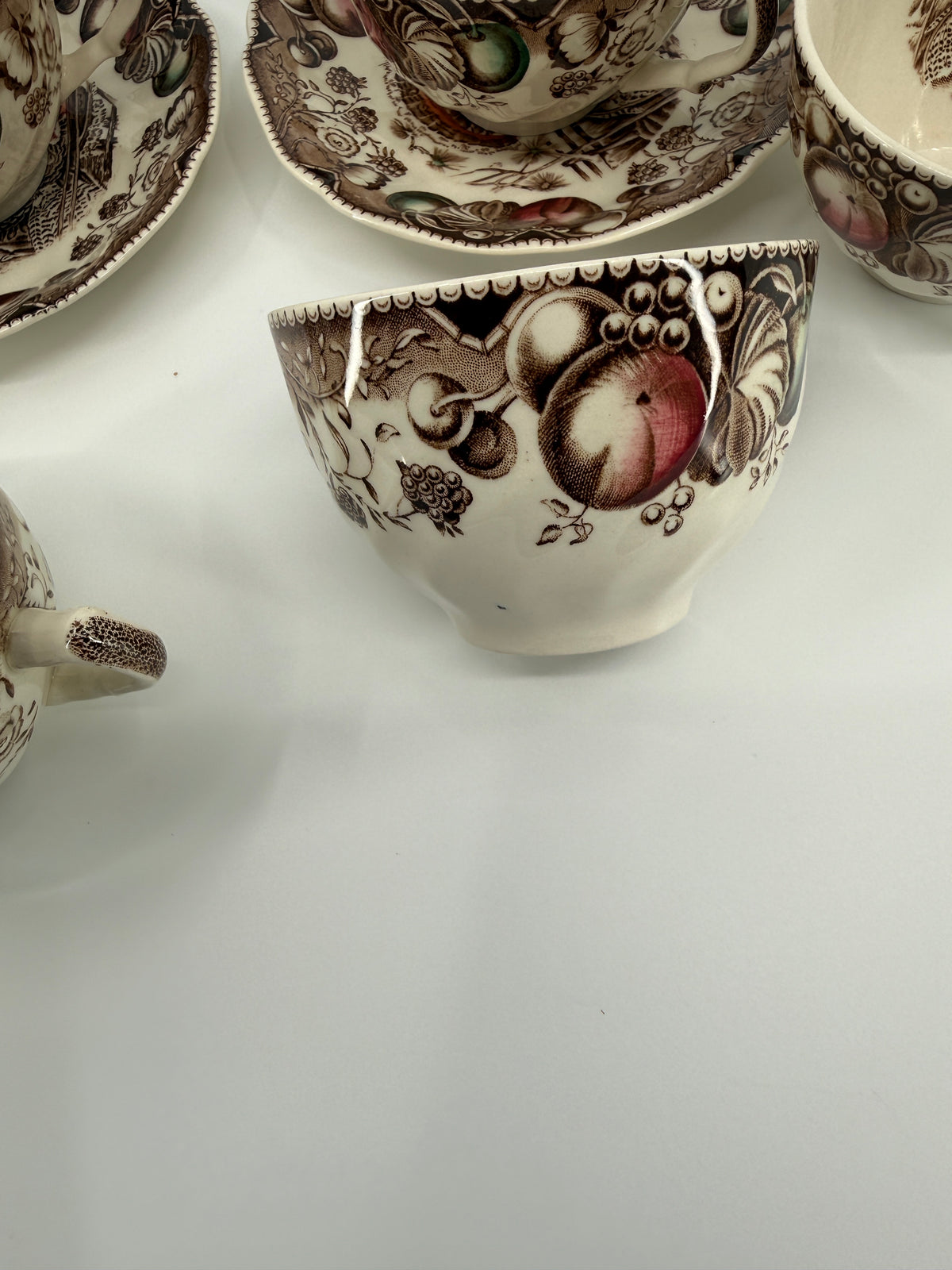 Vintage Johnson Brothers His Majesty Turkey Cups & Saucers – 14-Piece Set