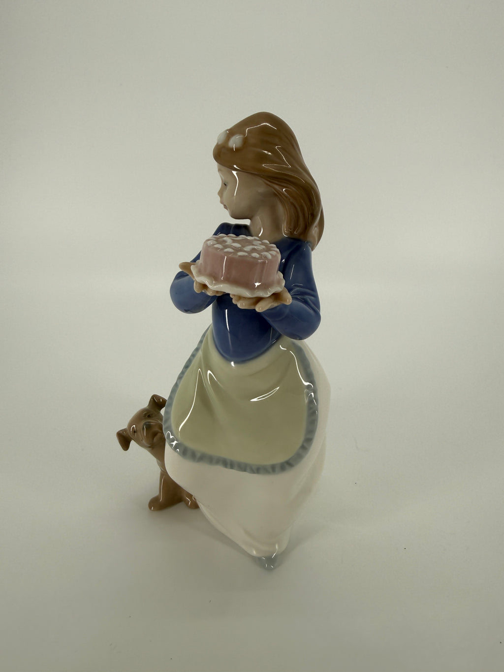 NAO by Lladró “Puppy’s Birthday” #1045 Porcelain Figurine – 7.5"
