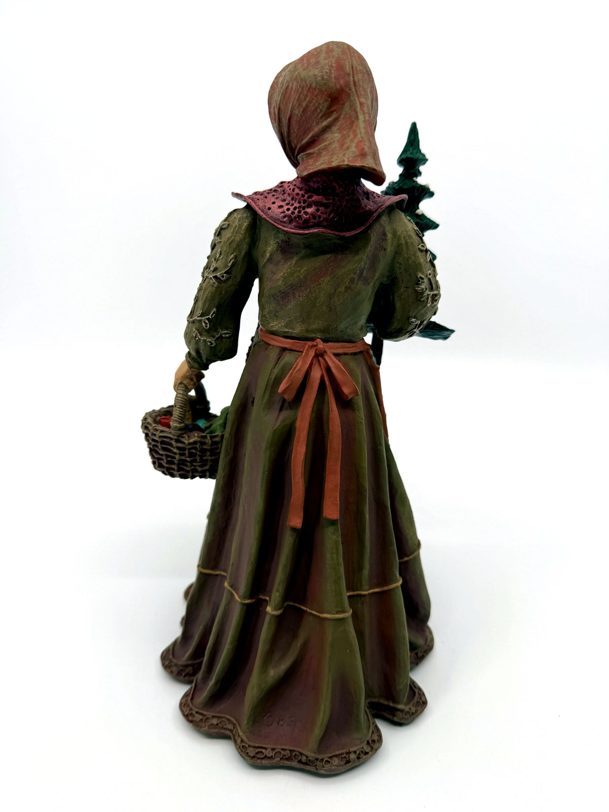 Babouska back view (enhanced)