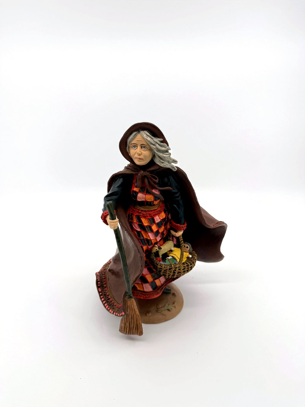 Befana full front view (enhanced)