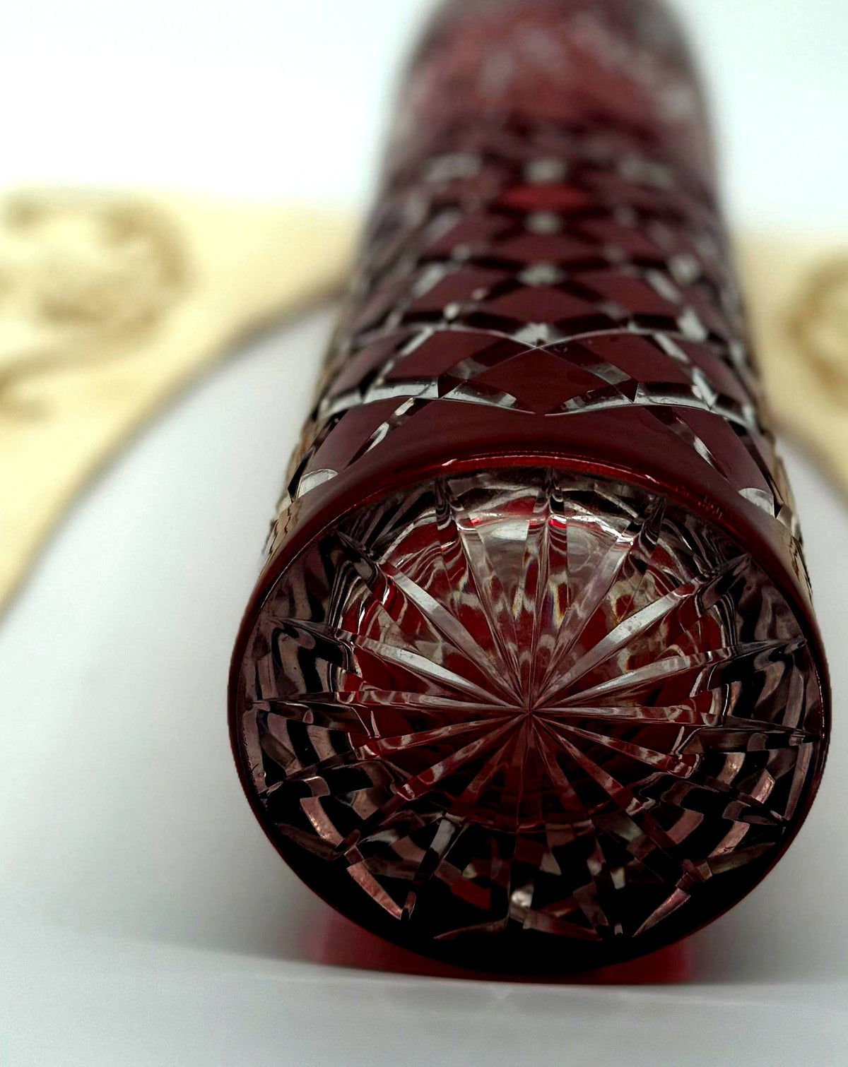 Detail — the star-cut base of the vase