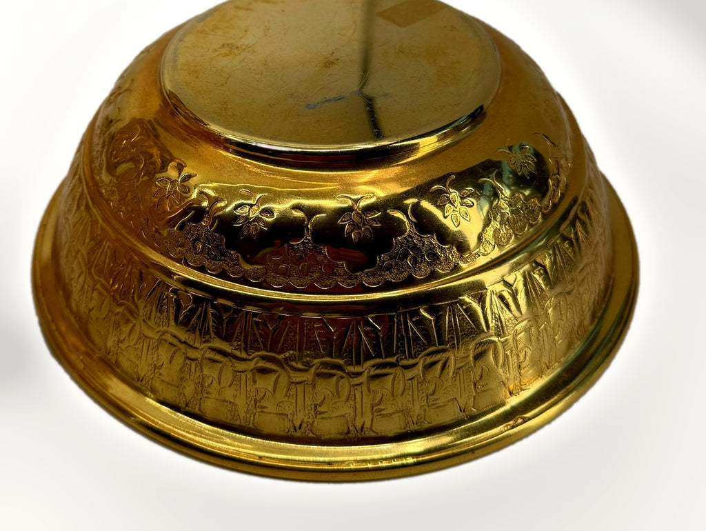 Detail – bowl engraved exterior