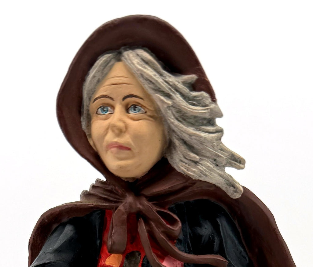 Detail: Befana's face, gray hair and hood (detail from seller photo)
