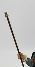 Vintage 1985 Duncan Royale Sir Christmas figurine – detail of the original removable staff with its decorative gold finial, held in his right hand