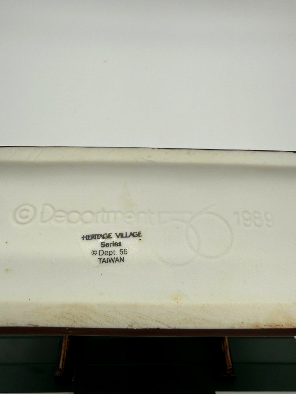 Underside stamp: Heritage Village Series, (c) Dept. 56, Taiwan, embossed (c) Department 56 1989 (enhanced photo)