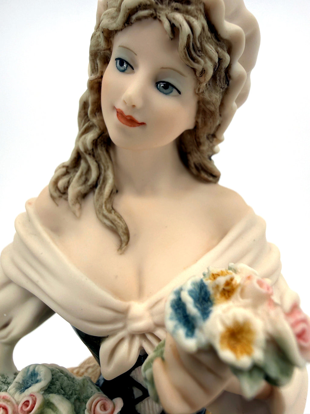 Giuseppe Armani Roses of May figurine 1405C — close-up of the face and upper body