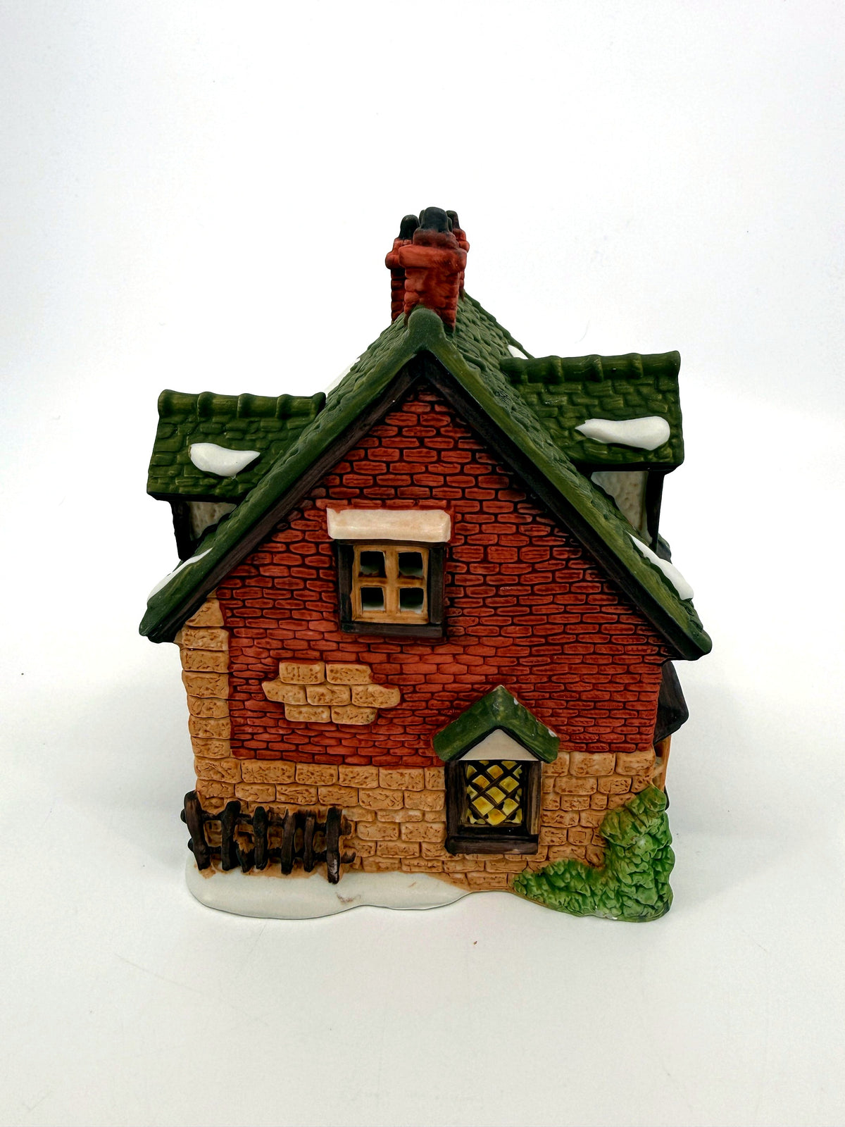 Nicholas Nickleby Cottage - left side view