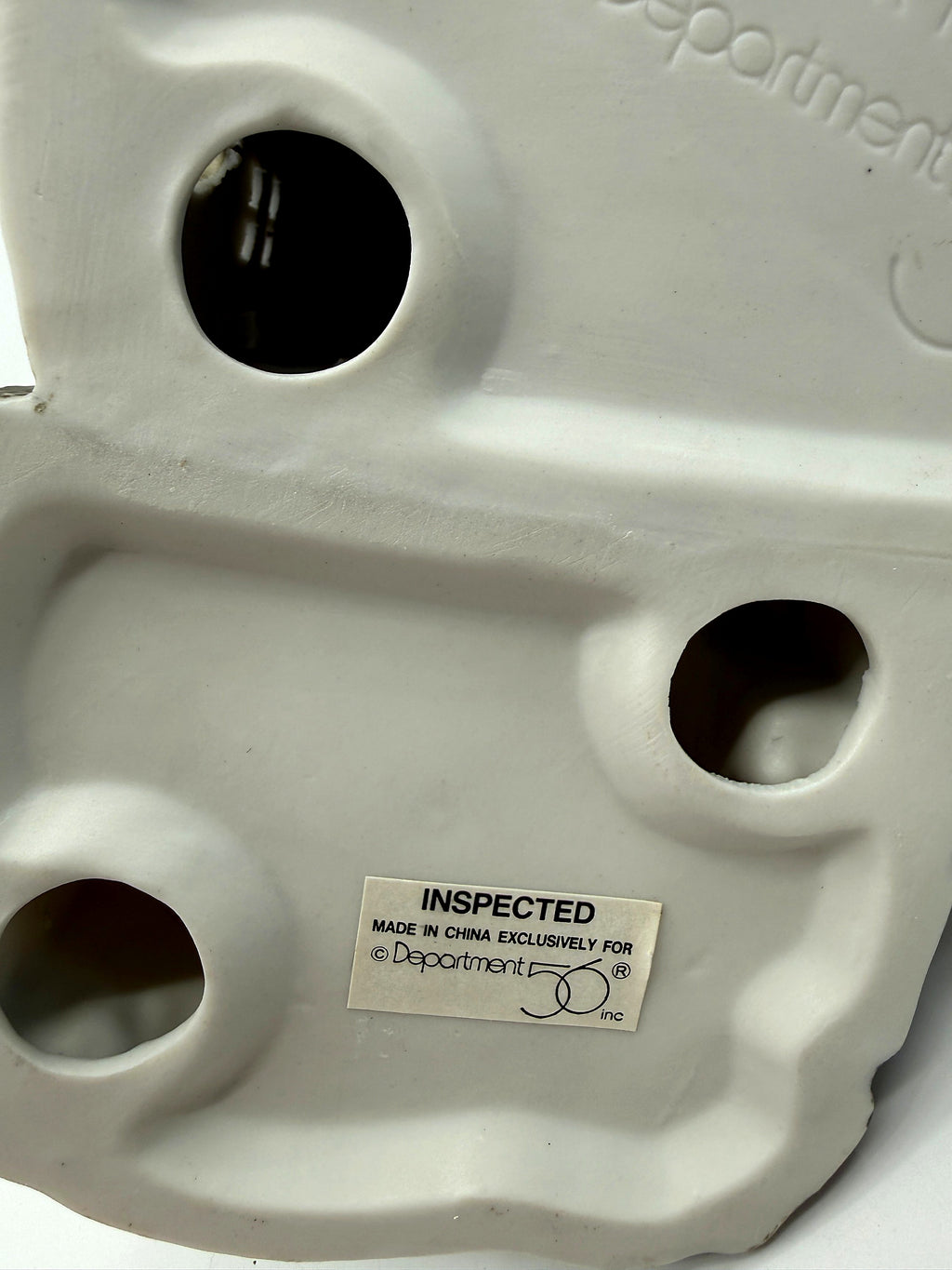 Underside inspection sticker: Made in China exclusively for Department 56
