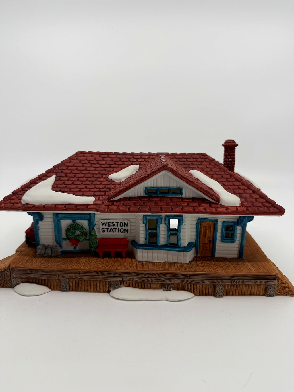 Department 56 New England Village Weston Train Station #5931-5 — front three-quarter view