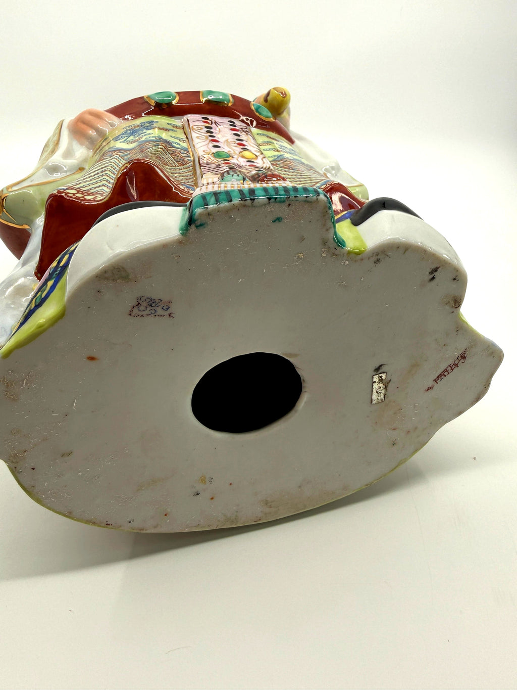 Vintage Chinese porcelain Lu Xing prosperity god statue, Taiwan — full underside of the base