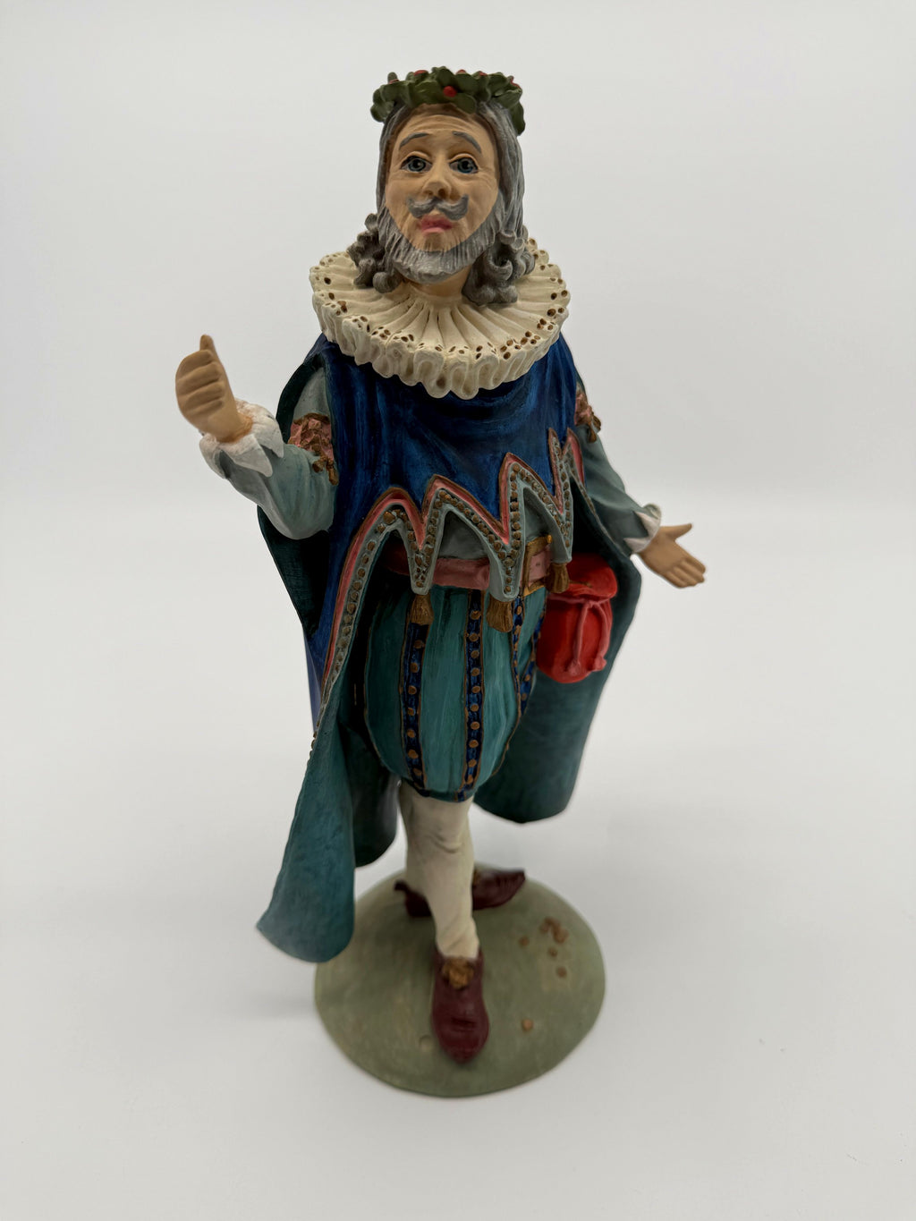 Vintage 1985 Duncan Royale Sir Christmas figurine – full front view without the staff, the complete figure on its sage-green base