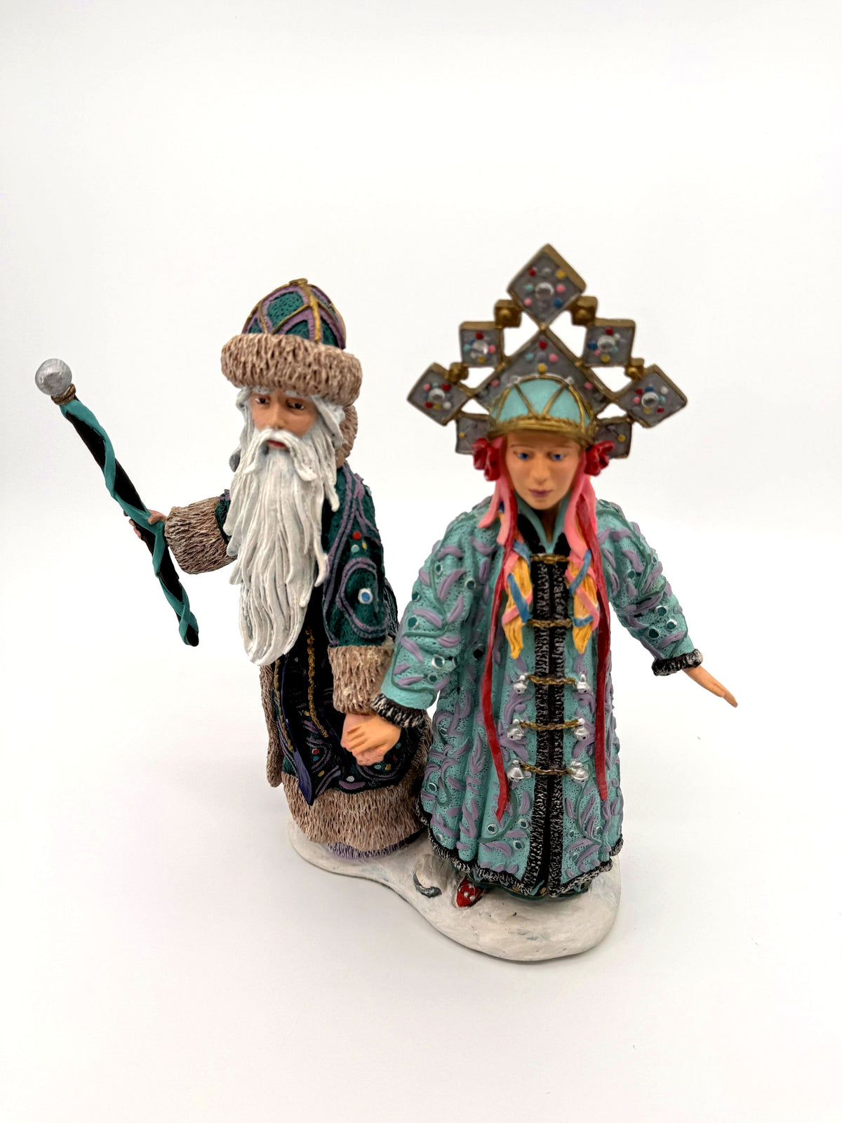 Duncan Royale Grandfather Frost & Snowmaiden two-figure sculpture, front view (enhanced)