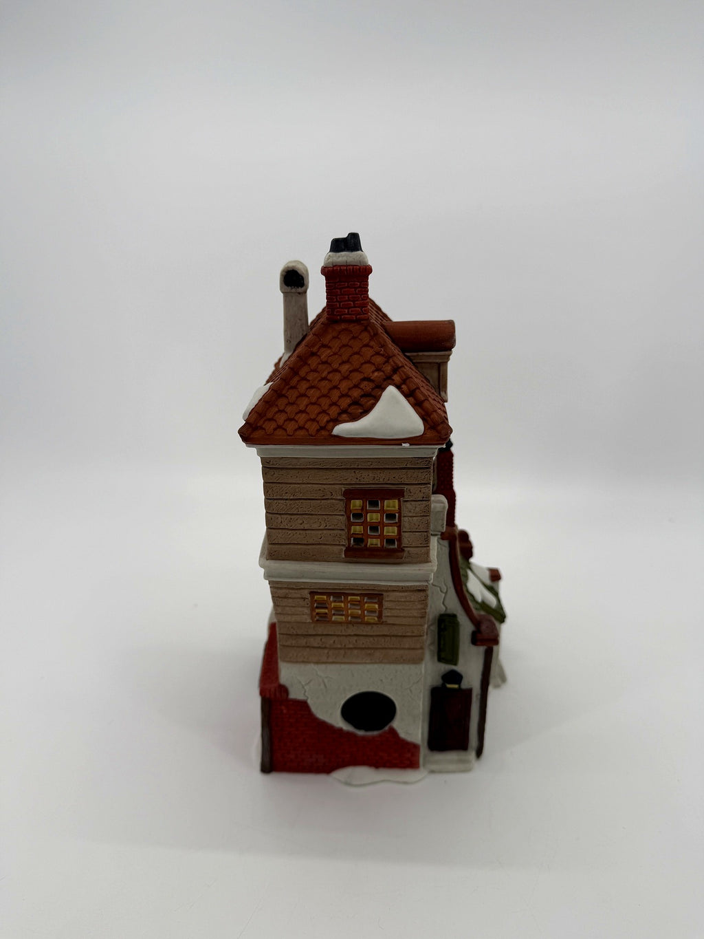 Department 56 Green Gate Cottage – side view showing the light cord opening and clapboard siding