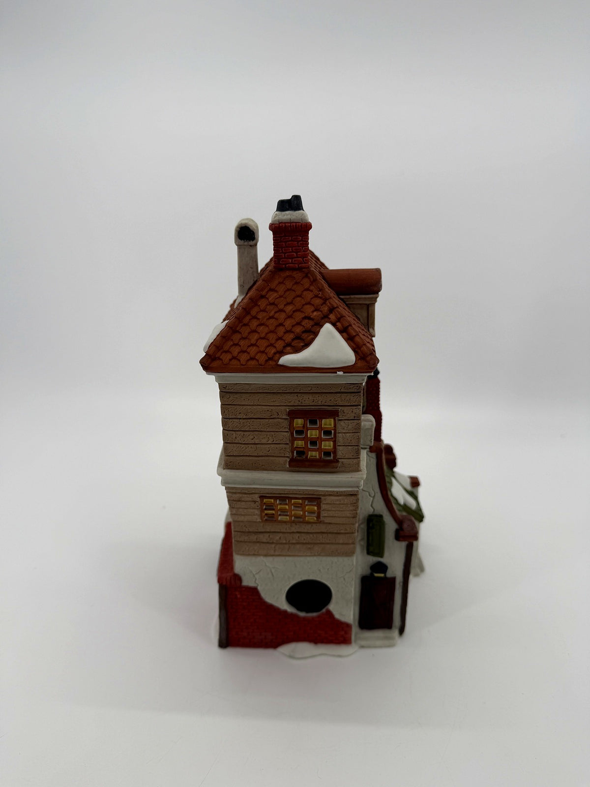 Department 56 Green Gate Cottage – side view showing the light cord opening and clapboard siding