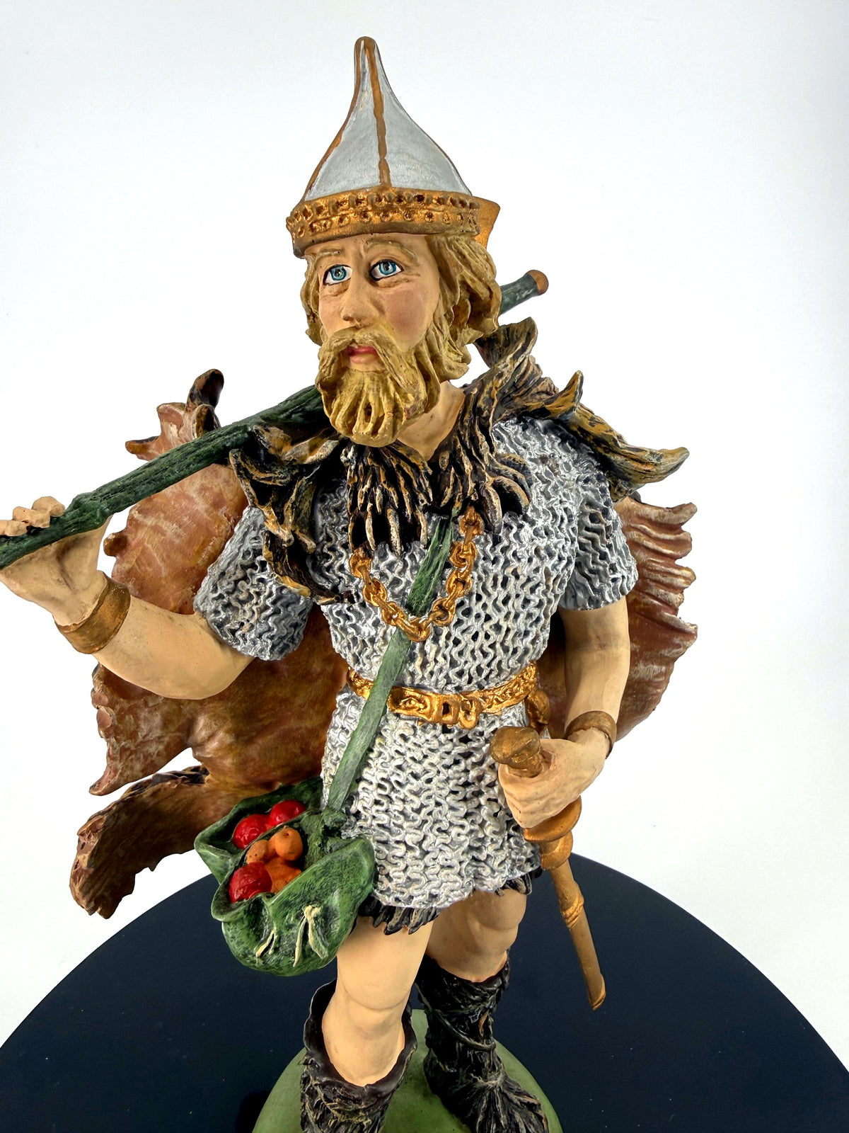 Odin front close view, chainmail and satchel (enhanced)